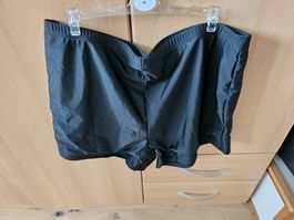 Schwarze Badehose Grösse 3 /XL - Bereit für den Sommer!