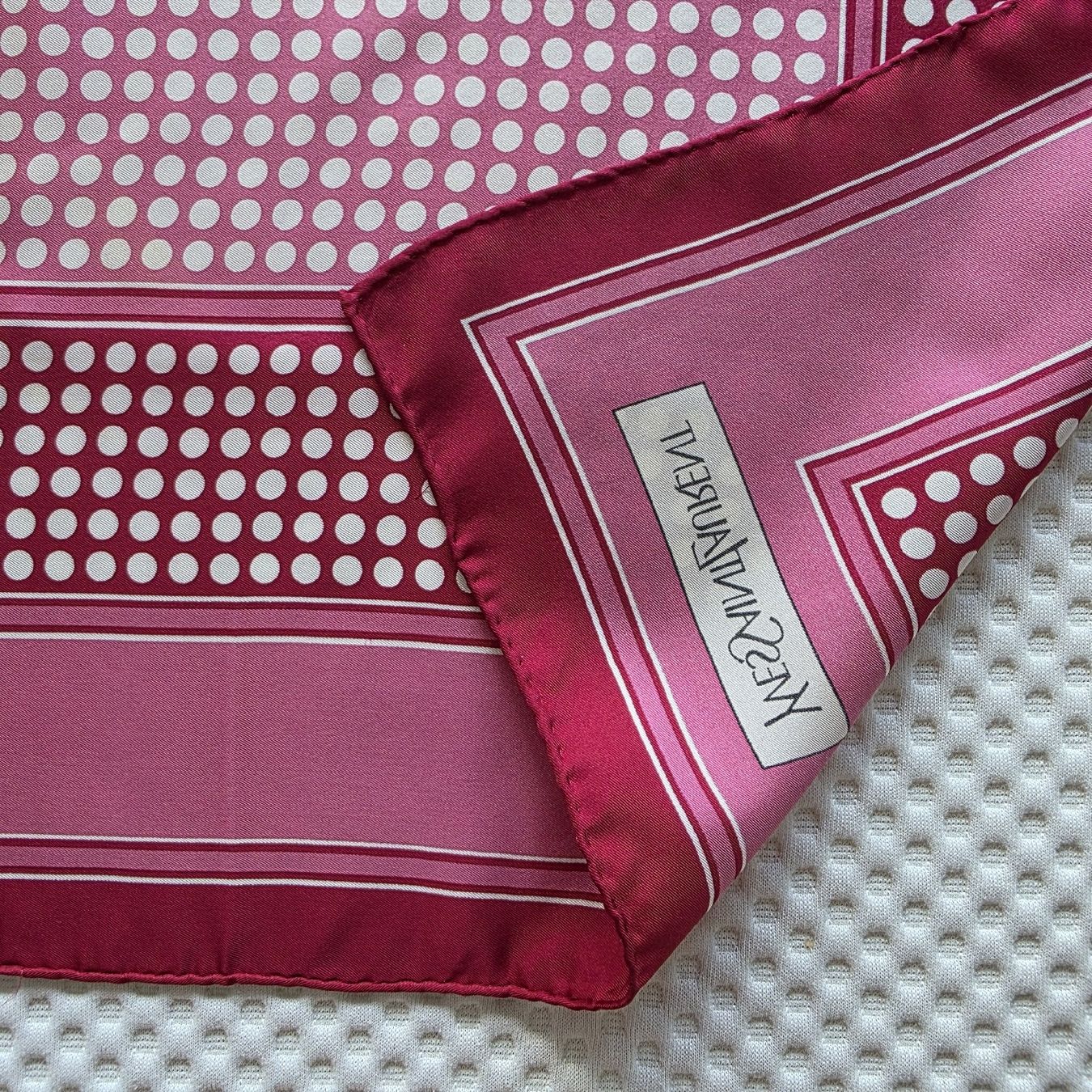 Saint Laurent Foulards, Tücher & Schals: YSL Seidentuch 58×58 cm – Gebraucht aus Zürich von LIMAR 3