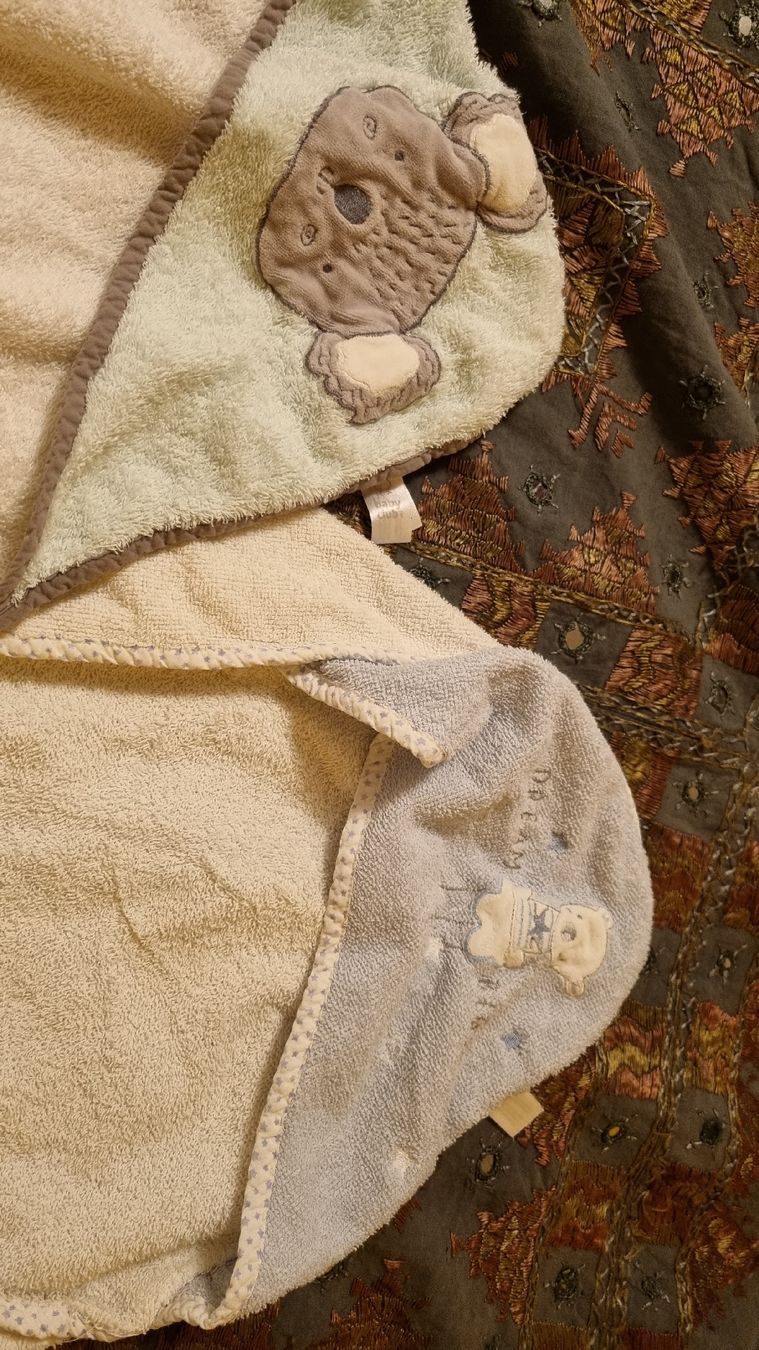 Teli da bagno: serviette de bain bébé – Usato da Ferpicloz venduto da Clicli014 2