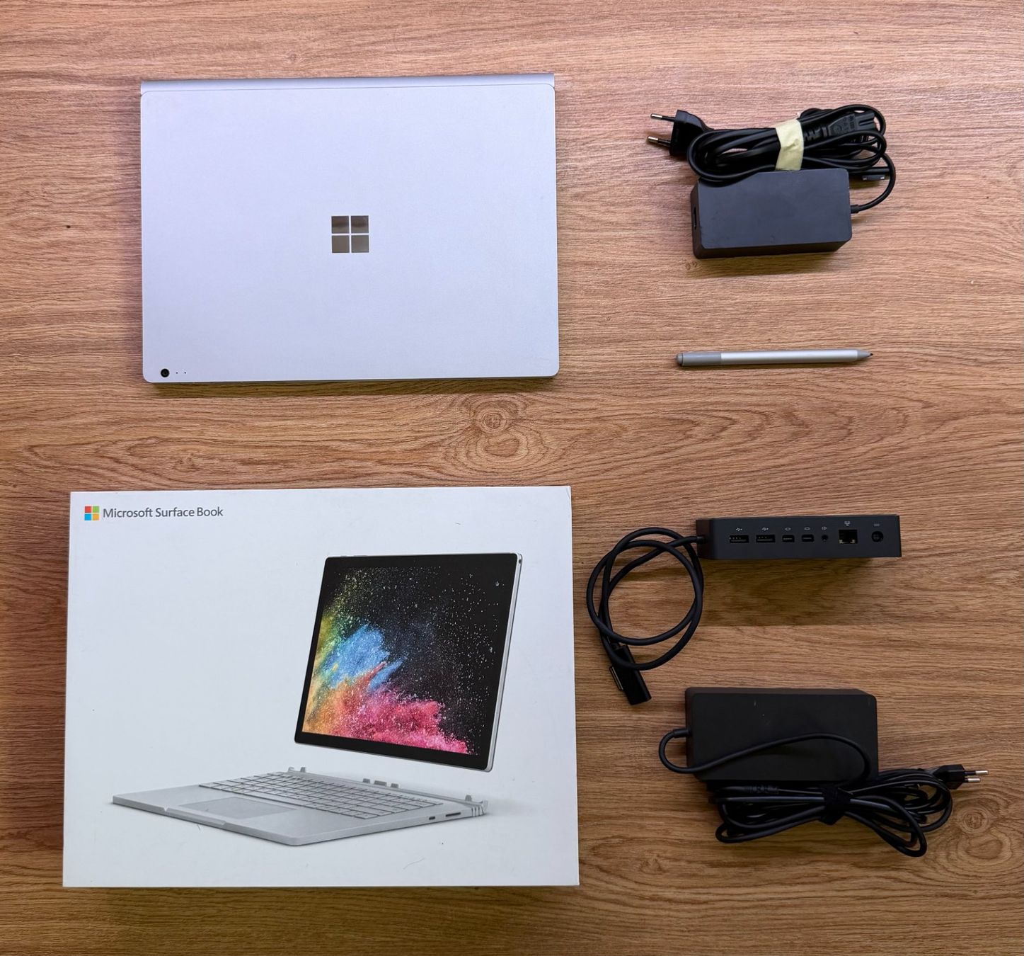 Microsoft Notebooks: Microsoft Surface Book 2 13 Zoll + Stift + Dockingstation – Gebraucht aus Herzogenbuchsee von DaVinciq