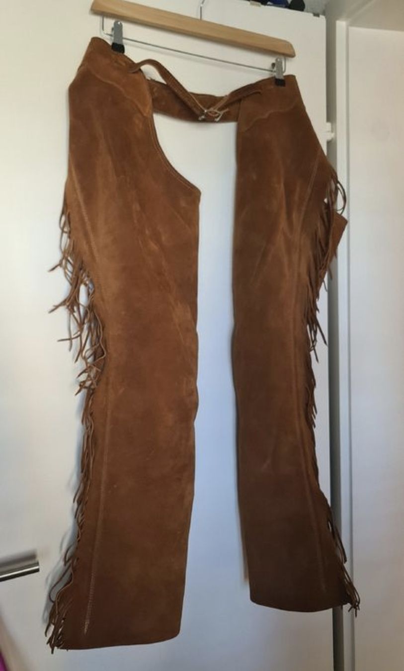 Pantalons: Wildledercheps Gr. S-M – D'occasion à Wilen b. Wollerau par squissi01