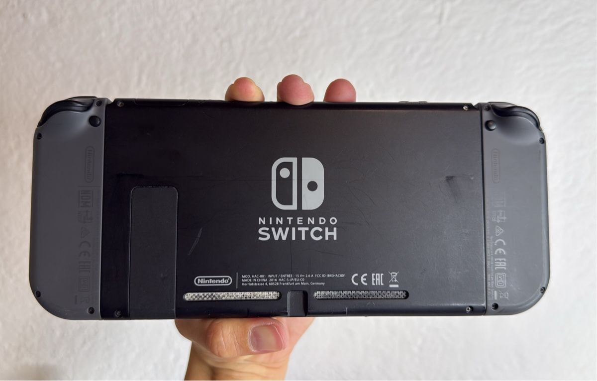 Nintendo Console: Nintendo Switch V1 Unpatched – RCM Compatible + Accessories – Usato da Ehrendingen venduto da bubulence 3