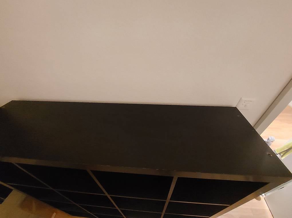 Scaffali: Kallax 4x4 schwarz-braun – Usato da Bönigen venduto da son_b9ft 3