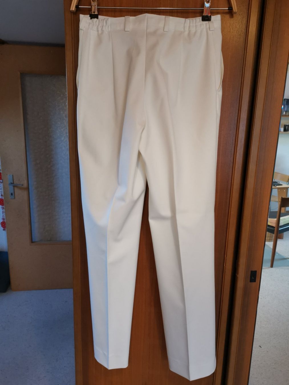 Pantaloni: Damenhose weiss Adelina – Usato da Seuzach venduto da NaehdesignMirjam 1