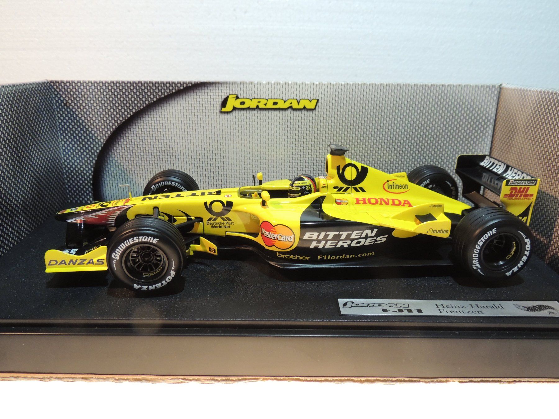 Hot Wheels Modellini d'auto: Hot Wheels Jordan EJ11 HHF 2001 1:18 – Usato da Corminboeuf venduto da corbay