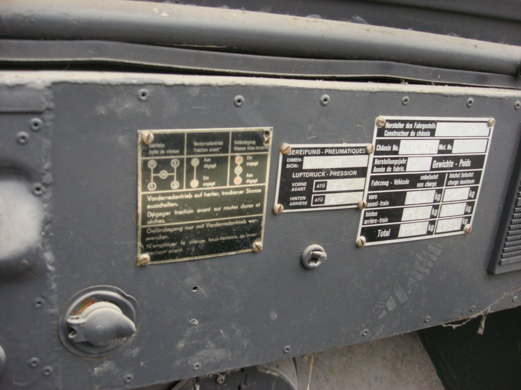 Jeep Autos: Willys Jeep – Defekt aus cazis von Delorta 8