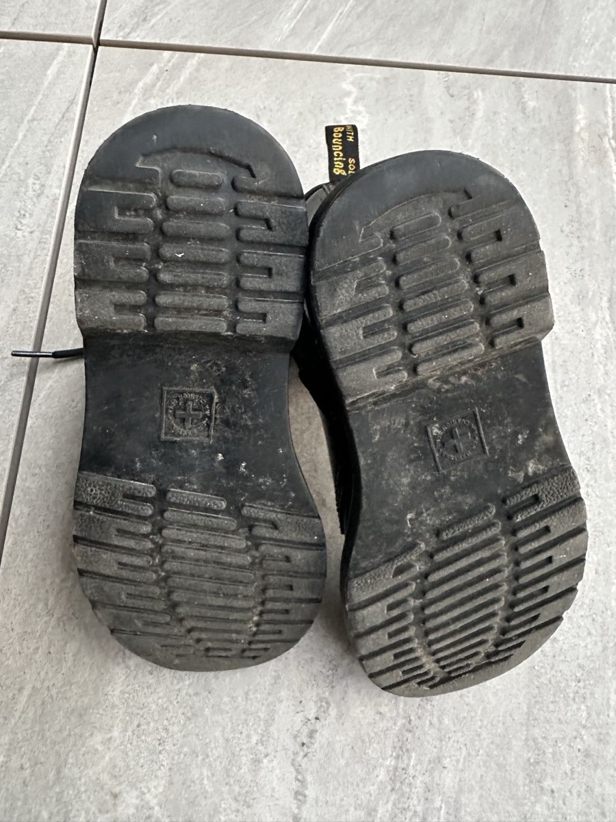 Dr. Martens Scarpe per ragazze: Dr. Martens Kinderstiefel Grösse 30 – Usato da Männedorf venduto da alexzh007 4