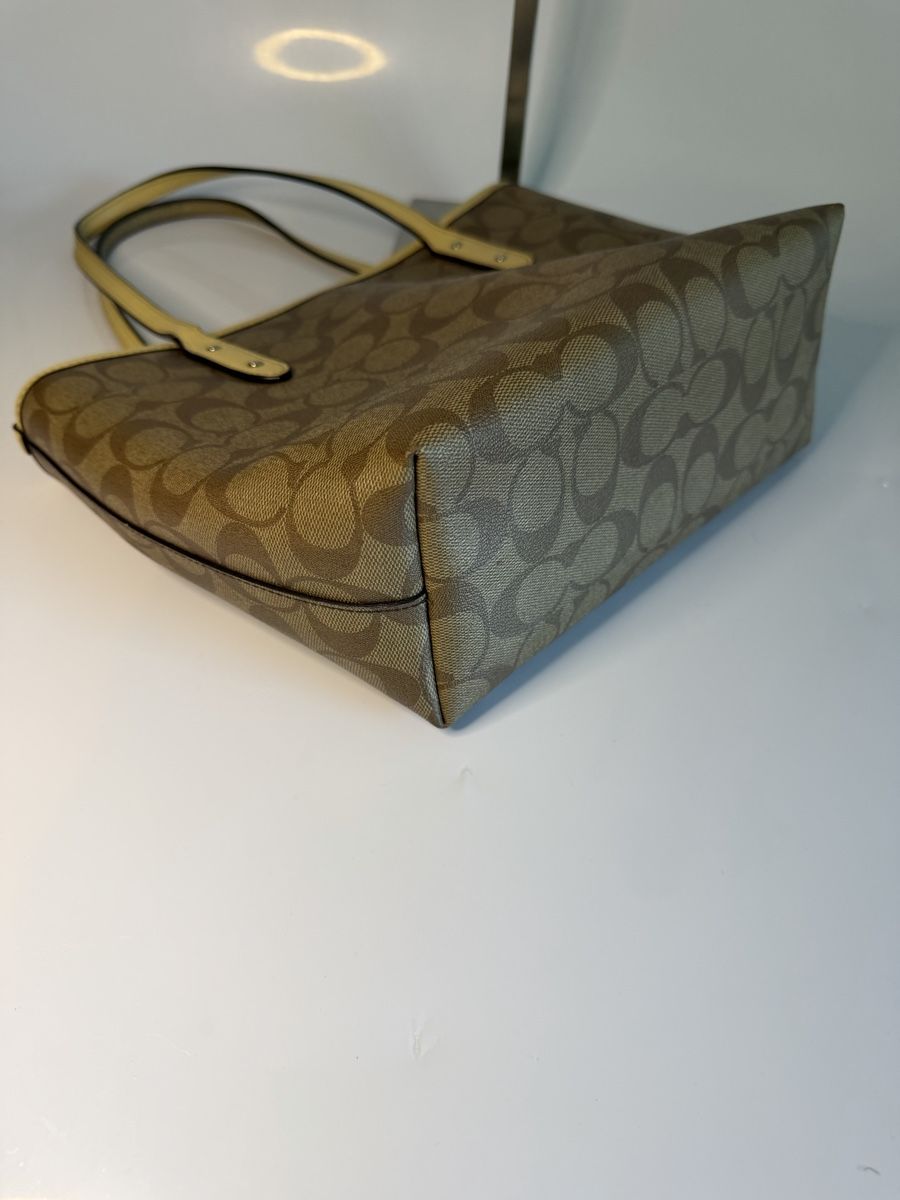Coach Sacs femmes: Original Coach City Tote Handtasche – D'occasion à Vionnaz par b_f_d_r_g 3