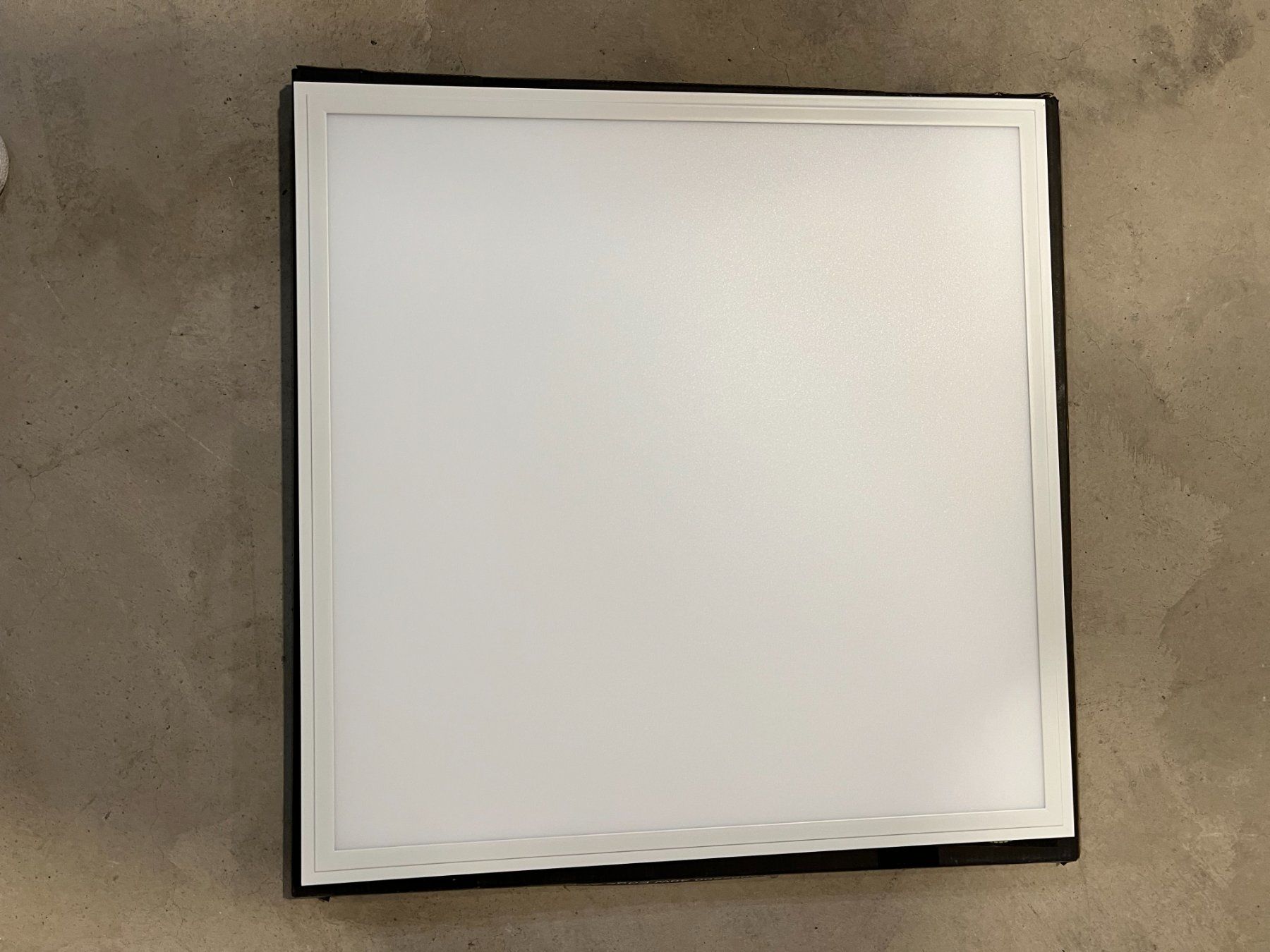 Lampadari & plafoniere: Luminaire Led 600X600 – Nuovo e nell'imballaggio originale da Erde venduto da Ricardoannonce 1
