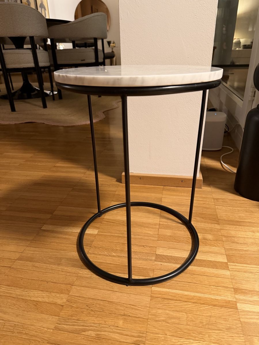 Comodini: Beistelltisch mit Marmorplatte – Usato da Zürich venduto da T_Lot 2
