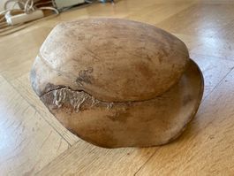 Forme a chapeau ancienne