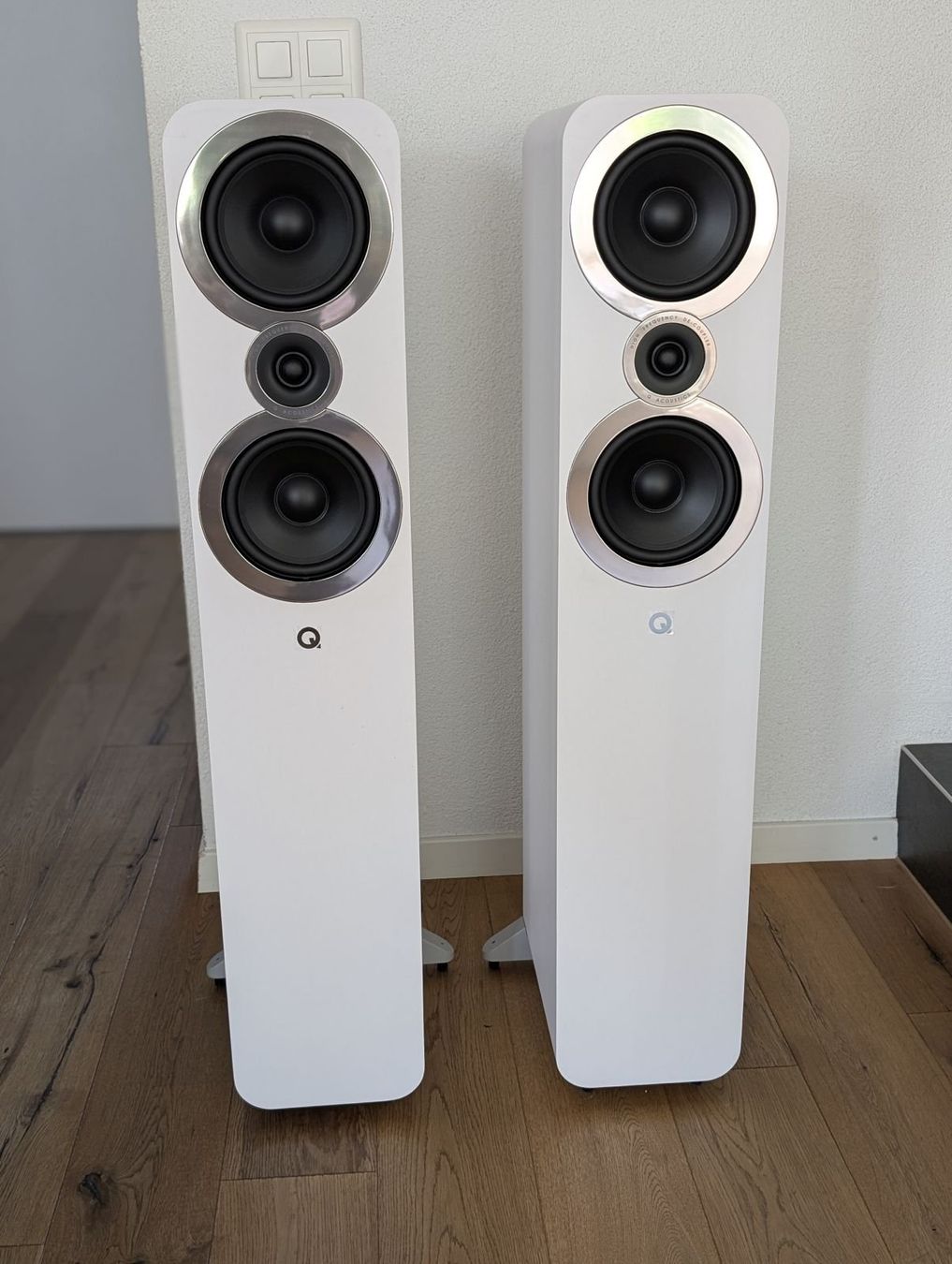 Haut-parleurs: Q Acoustics 3050i – D'occasion à Frauenfeld par Mrmoto
