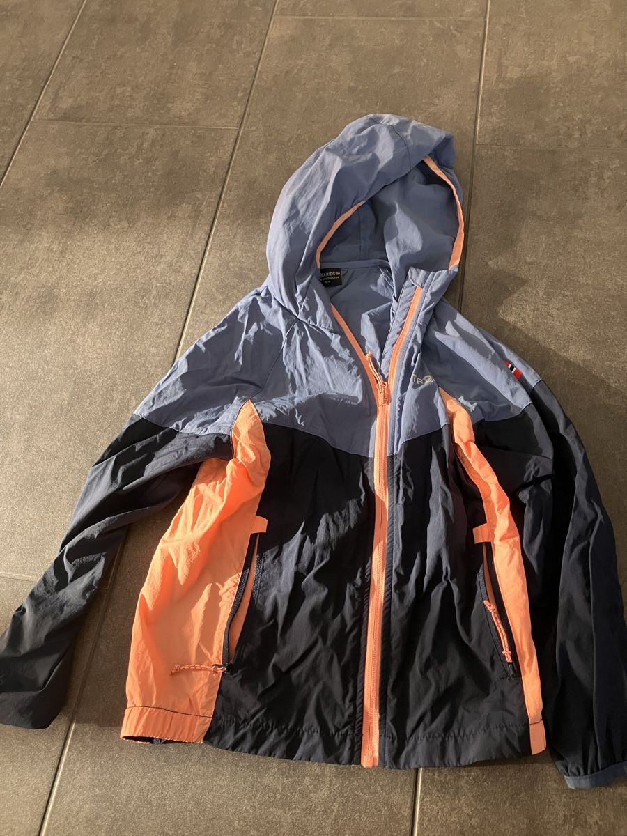 Trollkids Giacche & Cappotti: Trollkids Sommerjacke Gr. 128 – Usato da Reigoldswil venduto da Misa1705