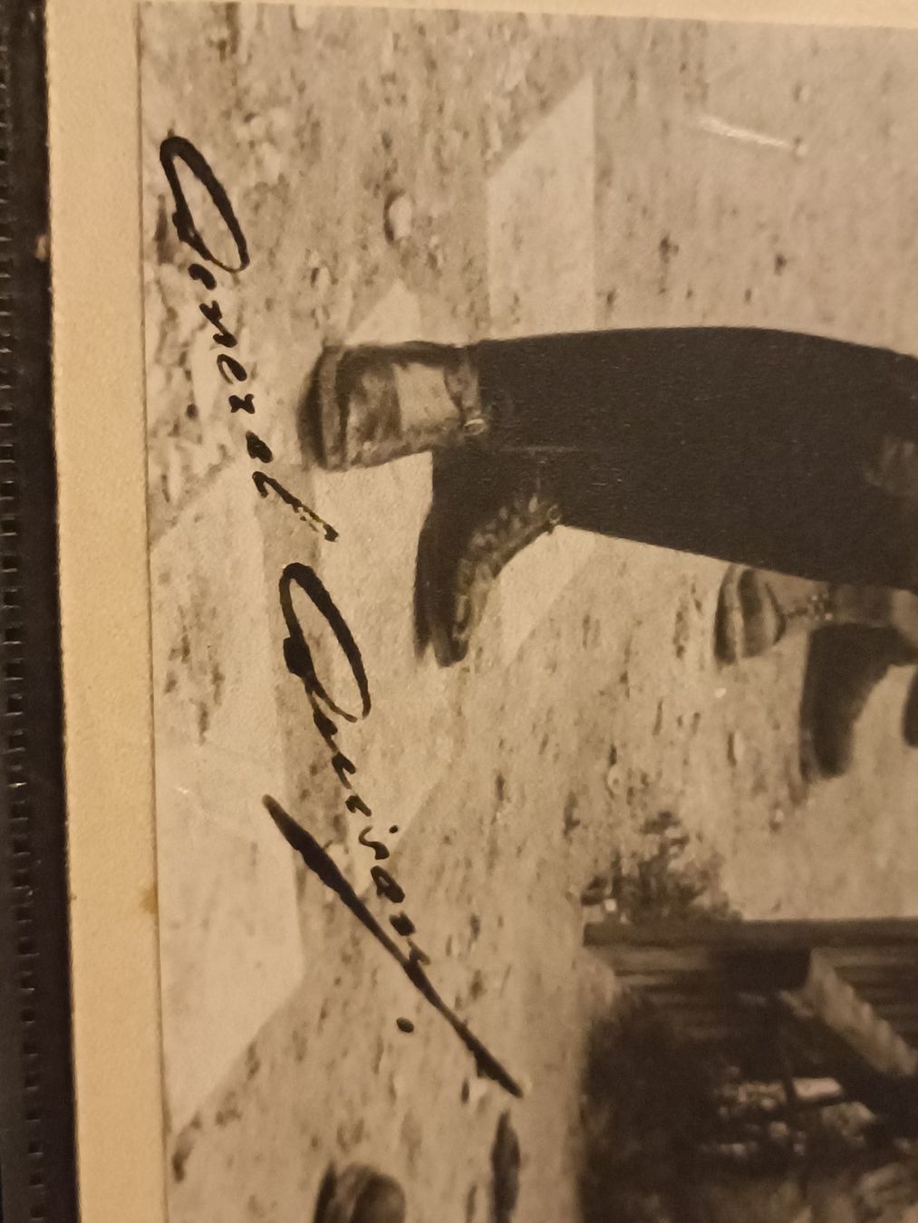 Autografi: General Guisan - handsigniertes Grossfoto – Usato da Menziken venduto da Artographs 2