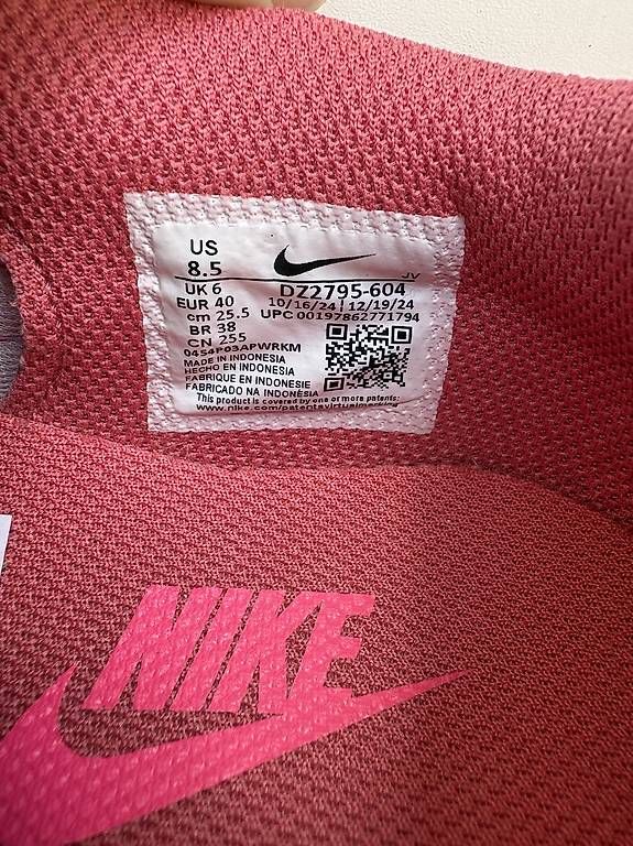 Nike Damenschuhe: Nike Cortez Sneaker – Neu (gemäss Beschreibung) aus Zürich von steph07 2