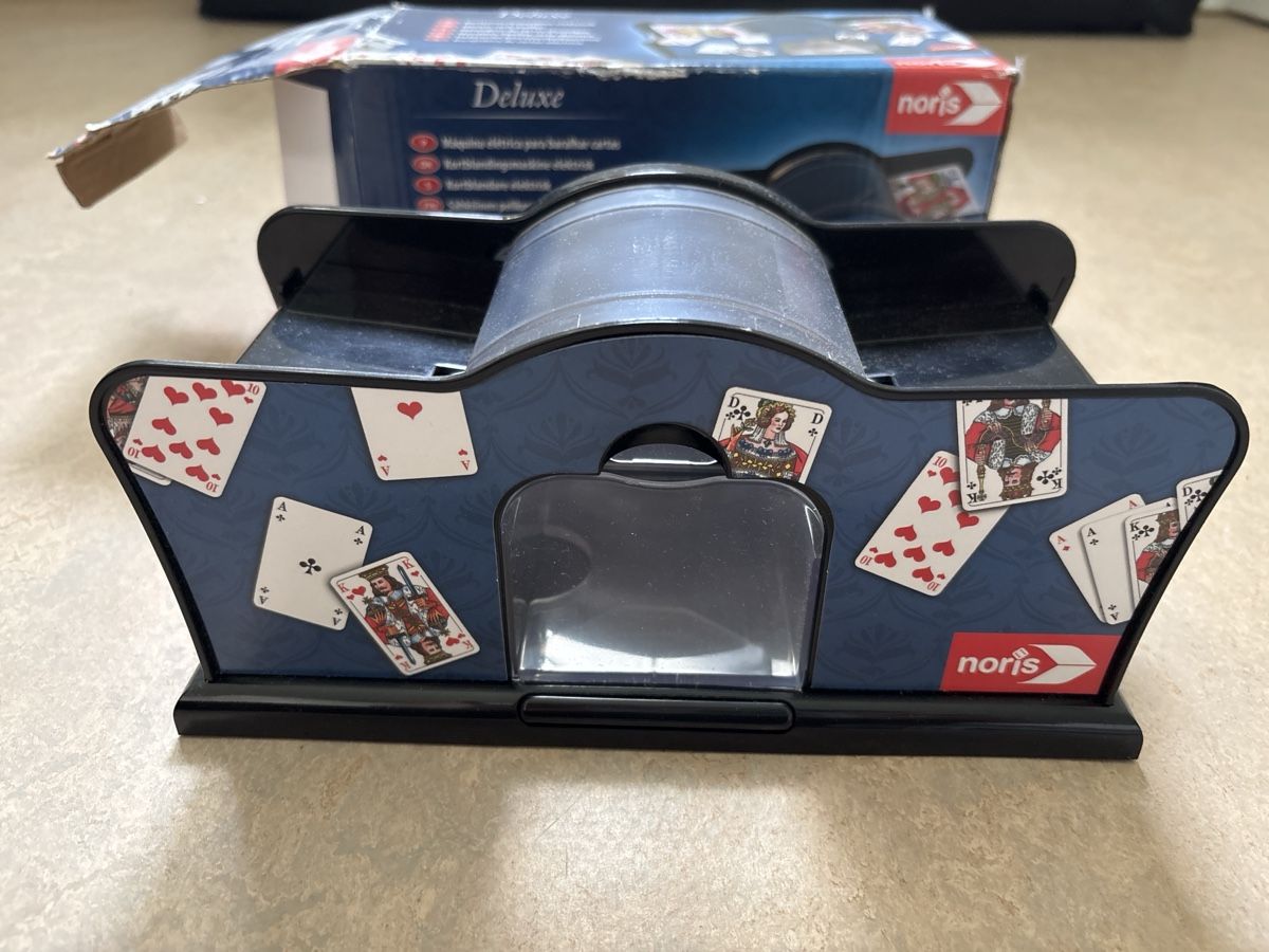 Giochi: Kartenmischmaschine – Usato da Rümlang venduto da _toniii_ 1