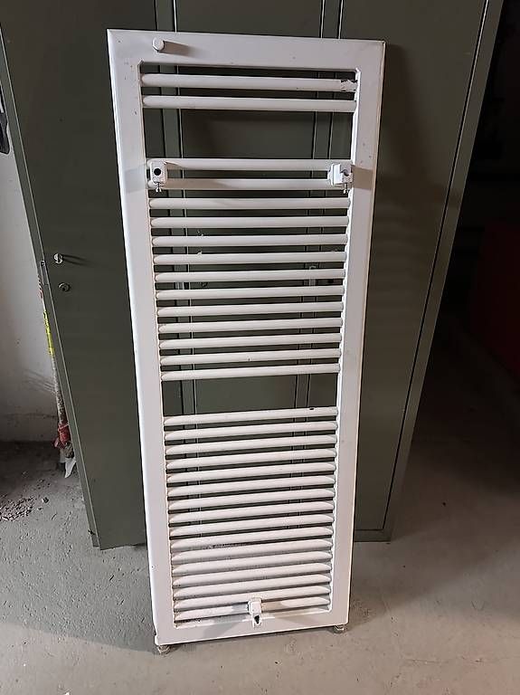 Radiatori: Badheizkörper/Handtuchradiator – Usato da Erlinsbach venduto da stef1991