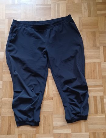 Sporthose Capri Gr 44