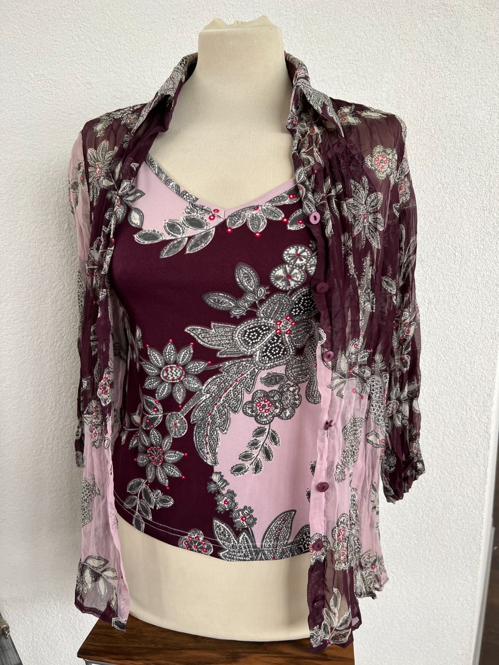 Lotti di vestiti: Bluse mit Top Nadia Nardi Gr. 38 – Nuovo (secondo la descrizione) da Füllinsdorf venduto da Sunnebliemli7 6