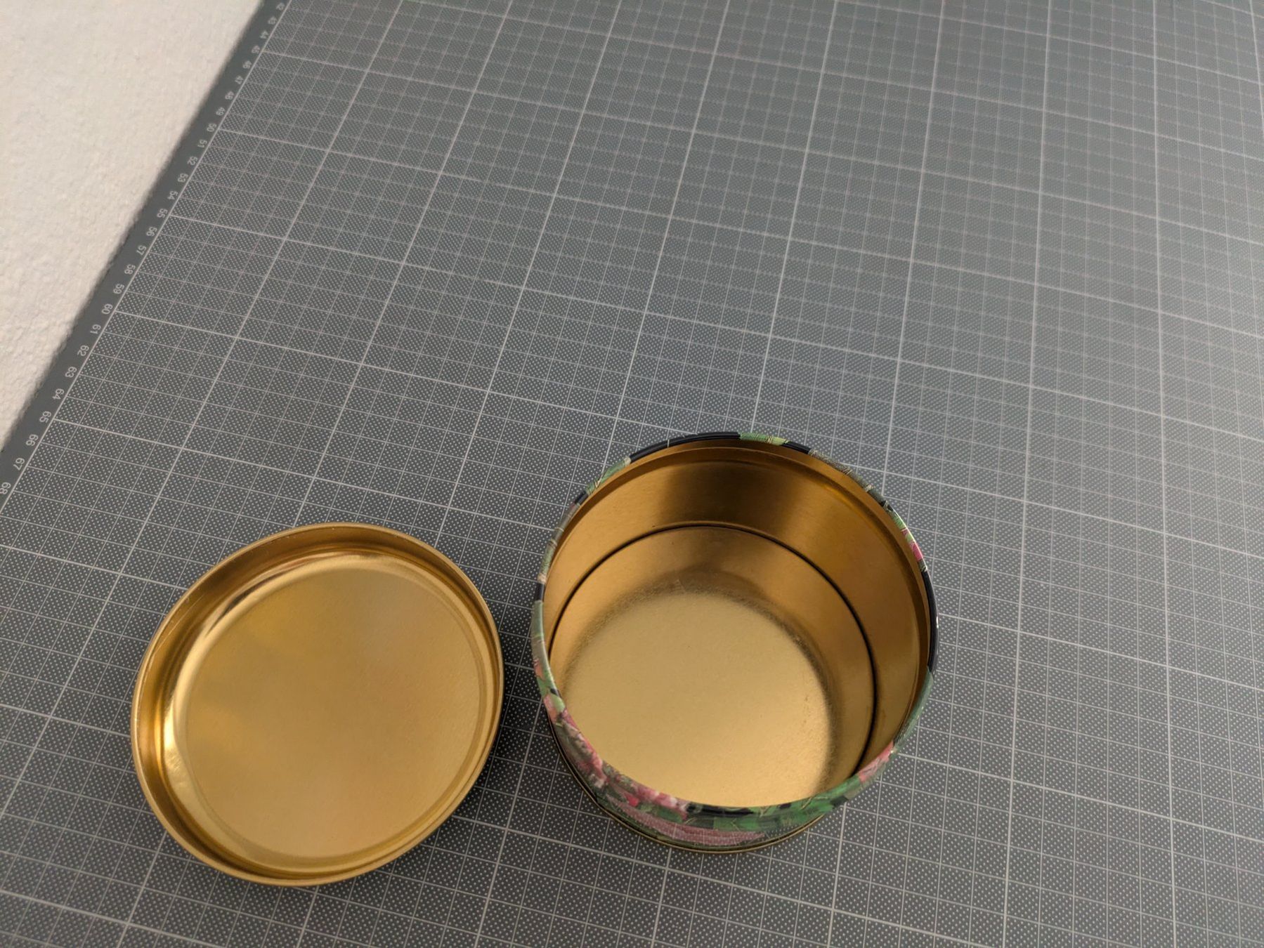 Altro in Decorazioni & Accessori: Dose vintage rosa Rosen Dekor rund blech – Usato da Ermatingen venduto da trendyquitaeten 2
