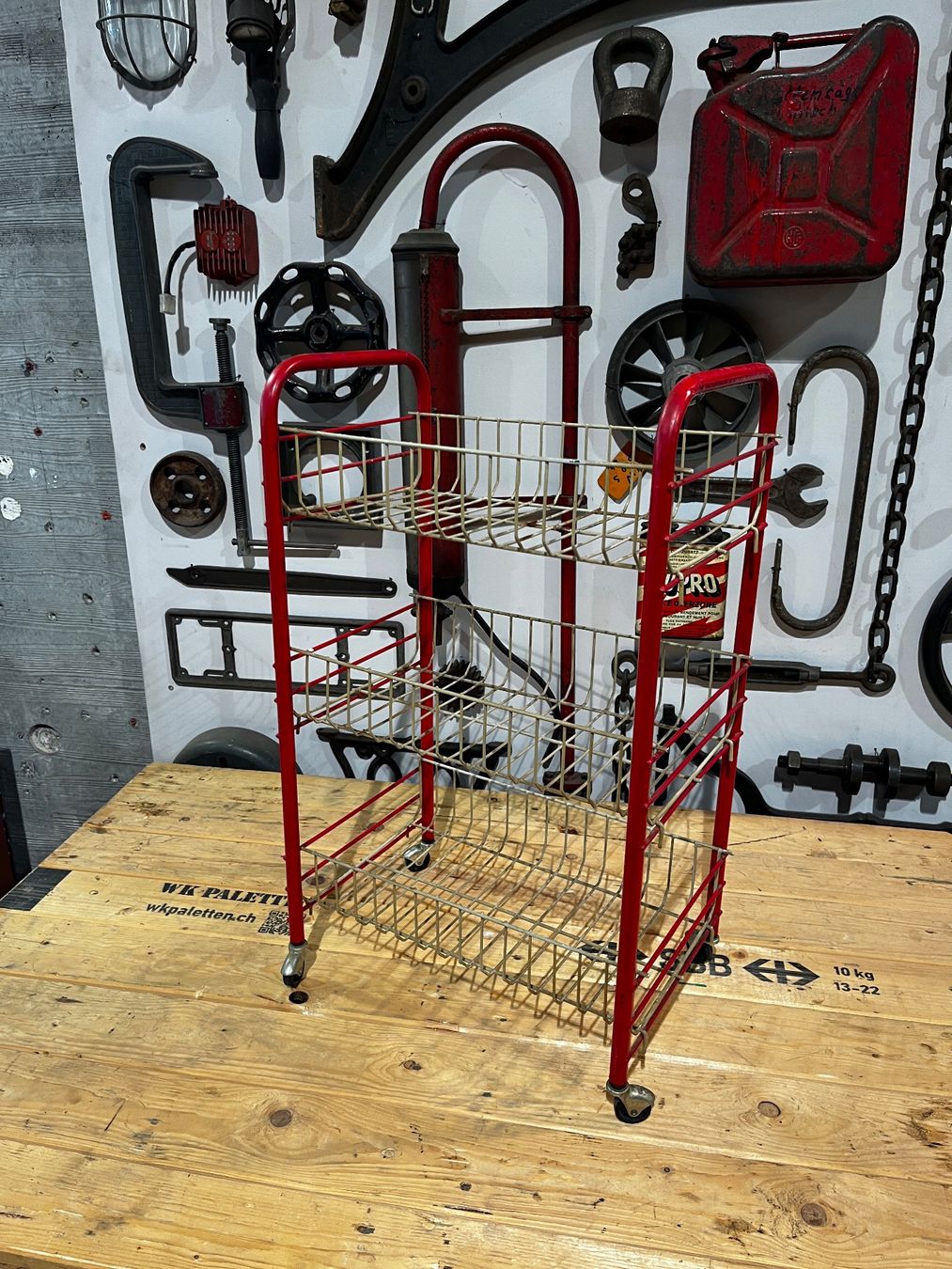 Mobili & Arredamento: Gittergestell / Küchenwagen / Stringwagen Vintage – Usato da Luzern venduto da Fracht-Design 1