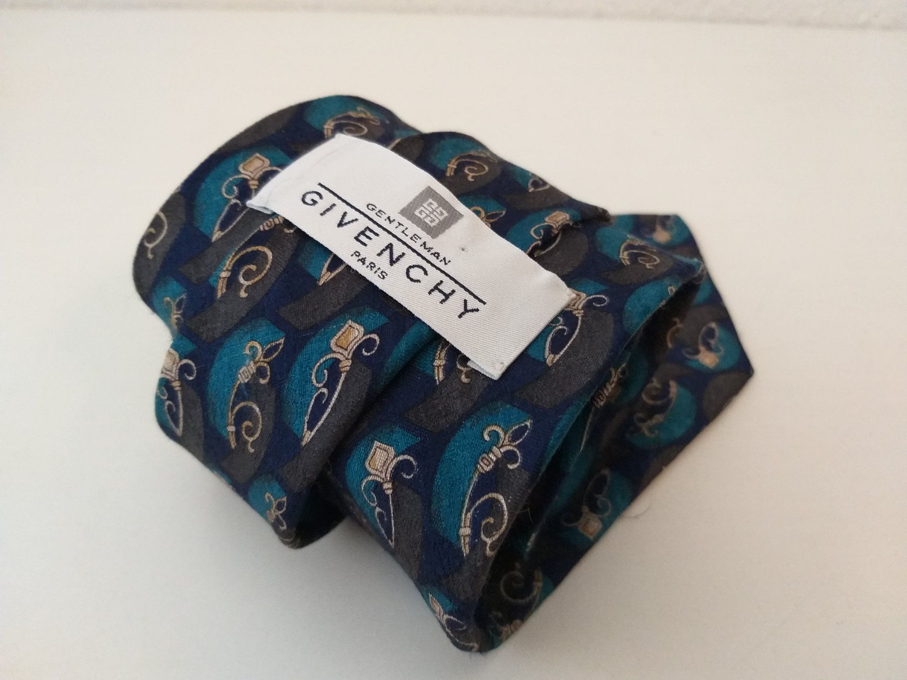 Givenchy Krawatten: GIVENCHY  Cravate en soie / Seiden Krawatte – Gebraucht aus Cossonay-ville von Super-Price-Quality 3