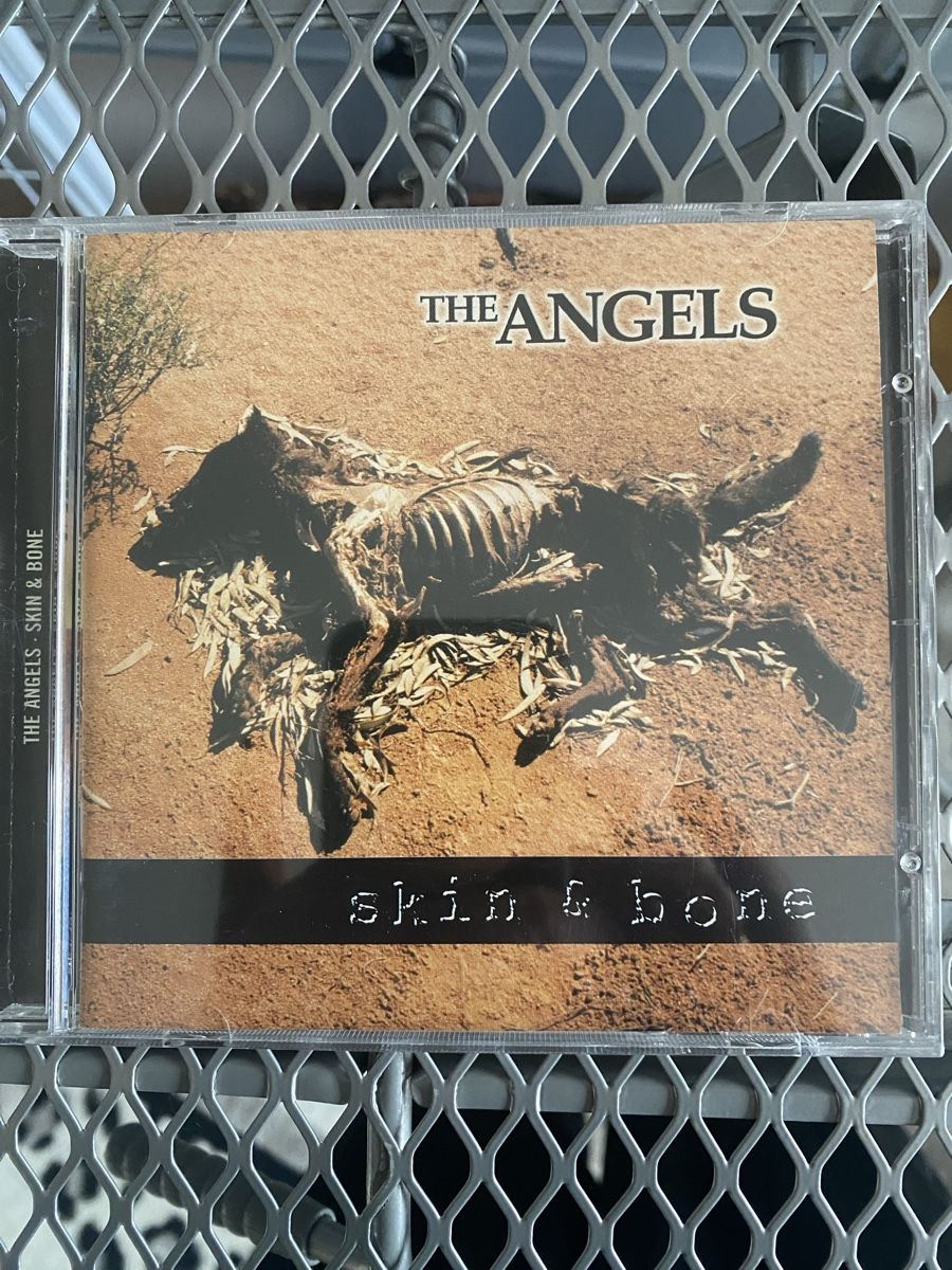 CD: The Angels - Skin and Bons – Usato da Thayngen venduto da doncorvetto