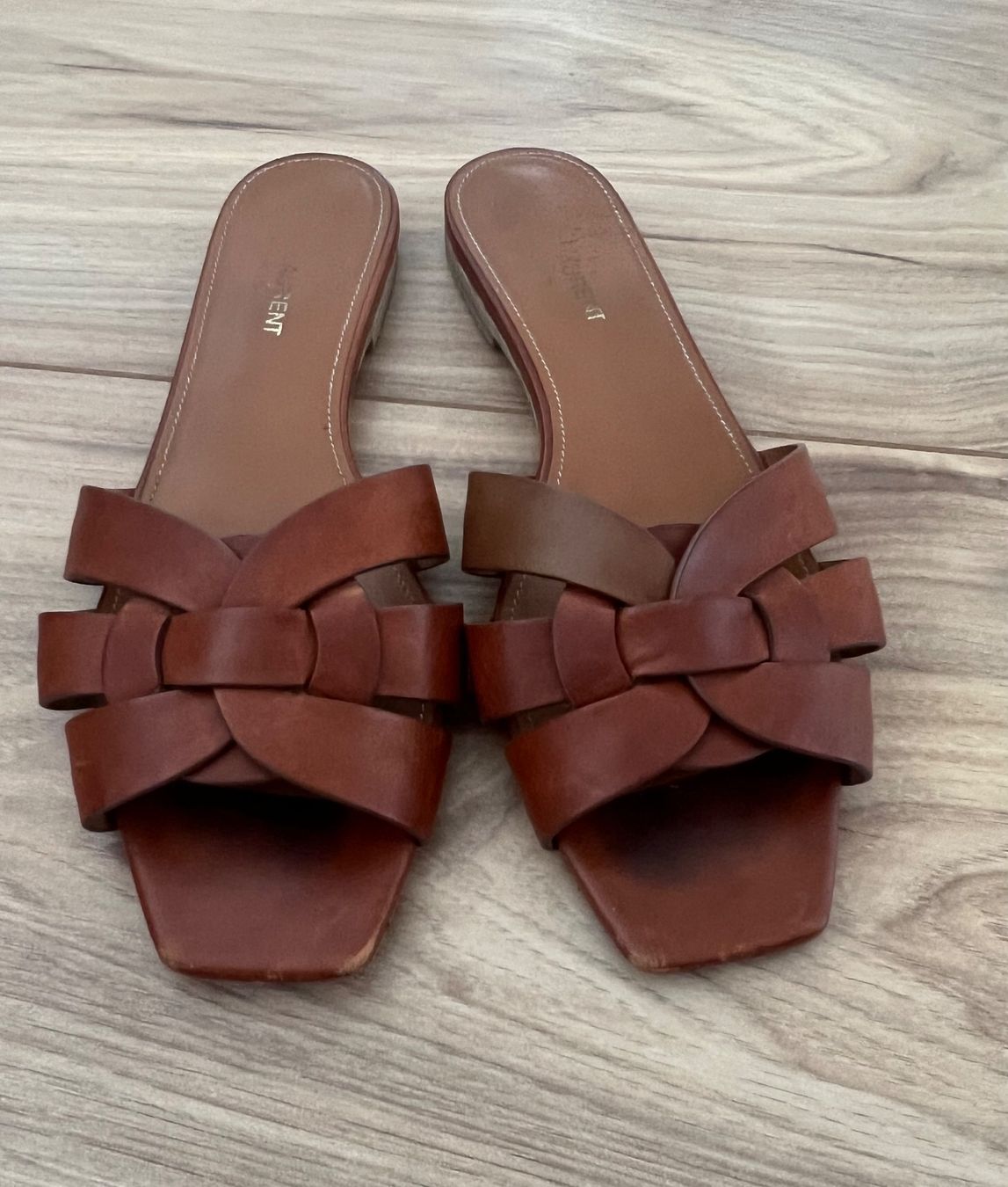 Saint Laurent Scarpe da donna: Saint Laurent shoes, size 39 – Usato da Arzier Le Muids venduto da oma_w5bq 1