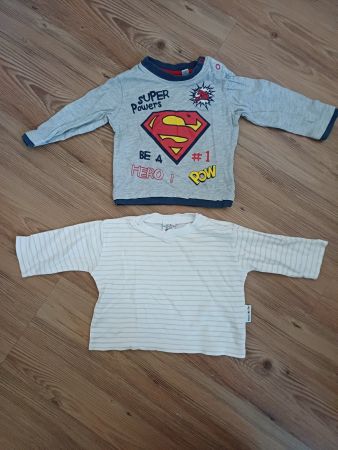 2 süsse Langarmshirts Gr. 62 Superman Look