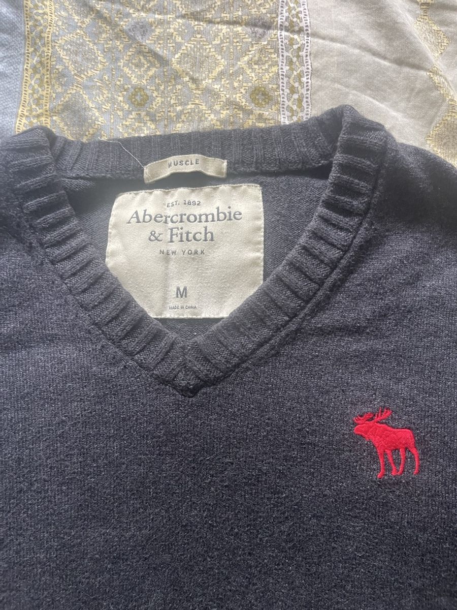 Pulls & Sweat-shirts: Pull-Over – D'occasion à Bottmingen par ale3829 1