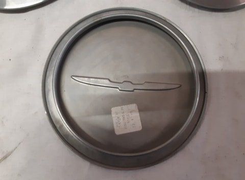 Accessori per altri veicoli: Center Caps Ford Thunderbird – Usato da Niedergösgen venduto da usc_9sk7 2