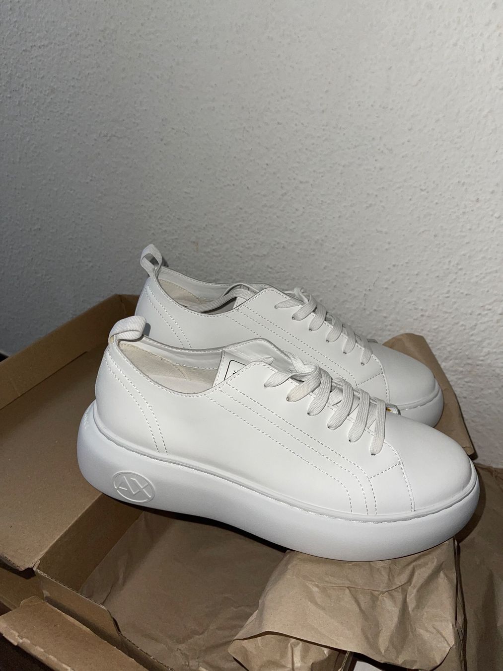 Armani Scarpe da uomo: Armani Exchange Sneakers Gr. 40 – Nuovo (secondo la descrizione) da Zufikon venduto da Sanfat