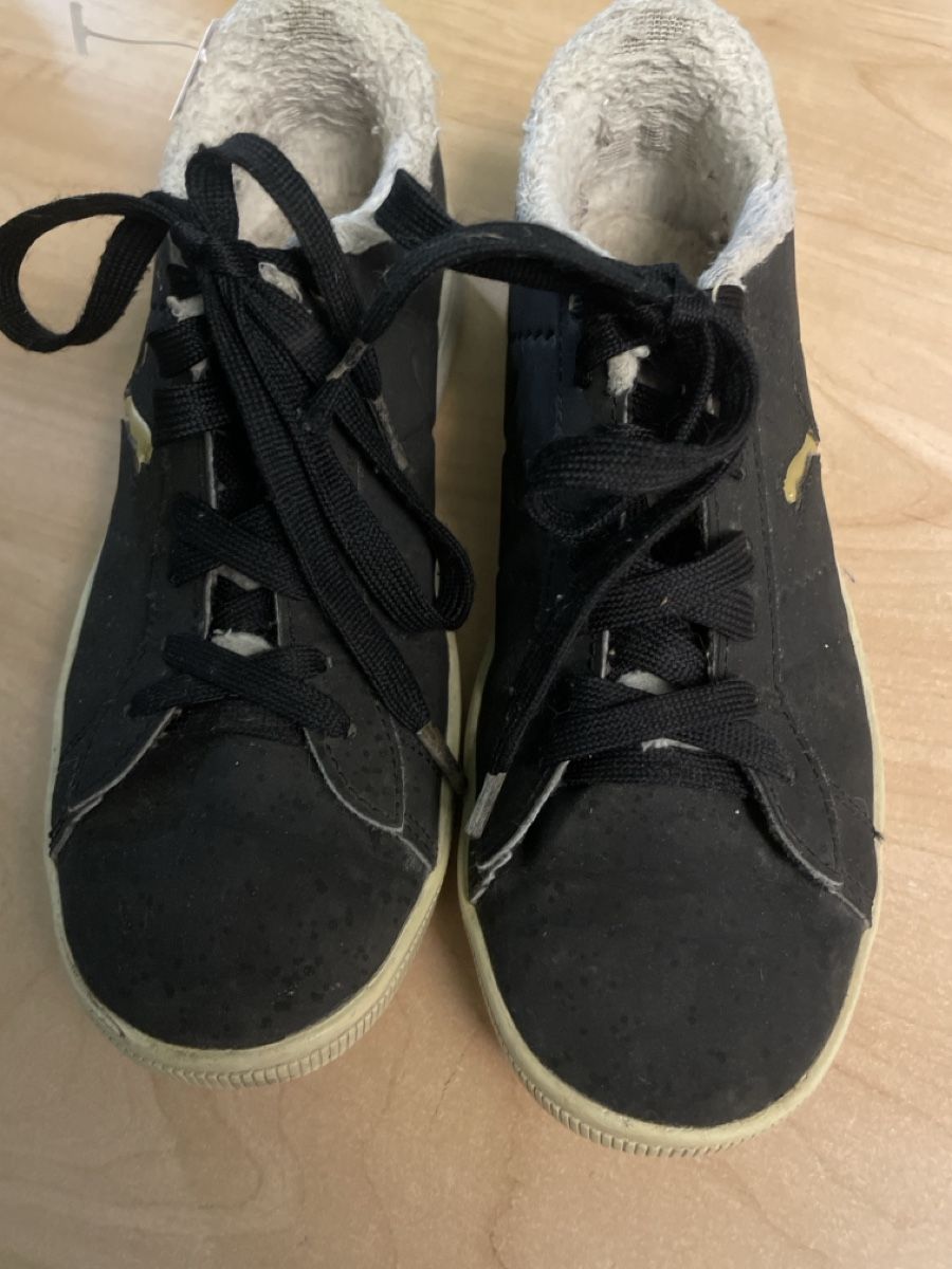 Puma Scarpe per ragazze: Puma Sneaker schwarz mit Futter Gr. 36  – Usato da Obergerlafingen venduto da cabo4 1