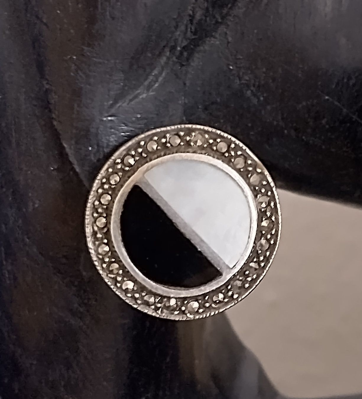 Orecchini pendenti & Orecchini a lobo: OHRRINGE SILBER 925 MIT MARKASITEN ONYX UND  PERLMUTT – Usato da Romanshorn venduto da Glitzer-Paradies 1