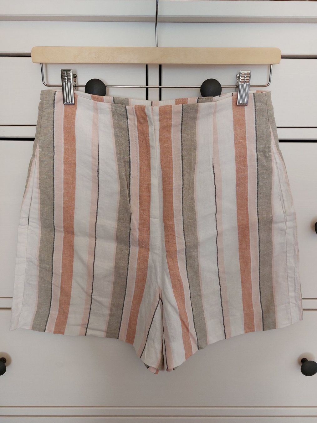 Zara Pantaloni: Leinenshorts Zara, Gr. S – Nuovo (secondo la descrizione) da Titterten venduto da fra_v27g