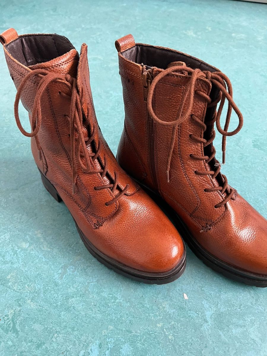 Scarpe da donna: Braune Lederstiefel, Grösse 37 – Usato da Lenzburg venduto da selabella