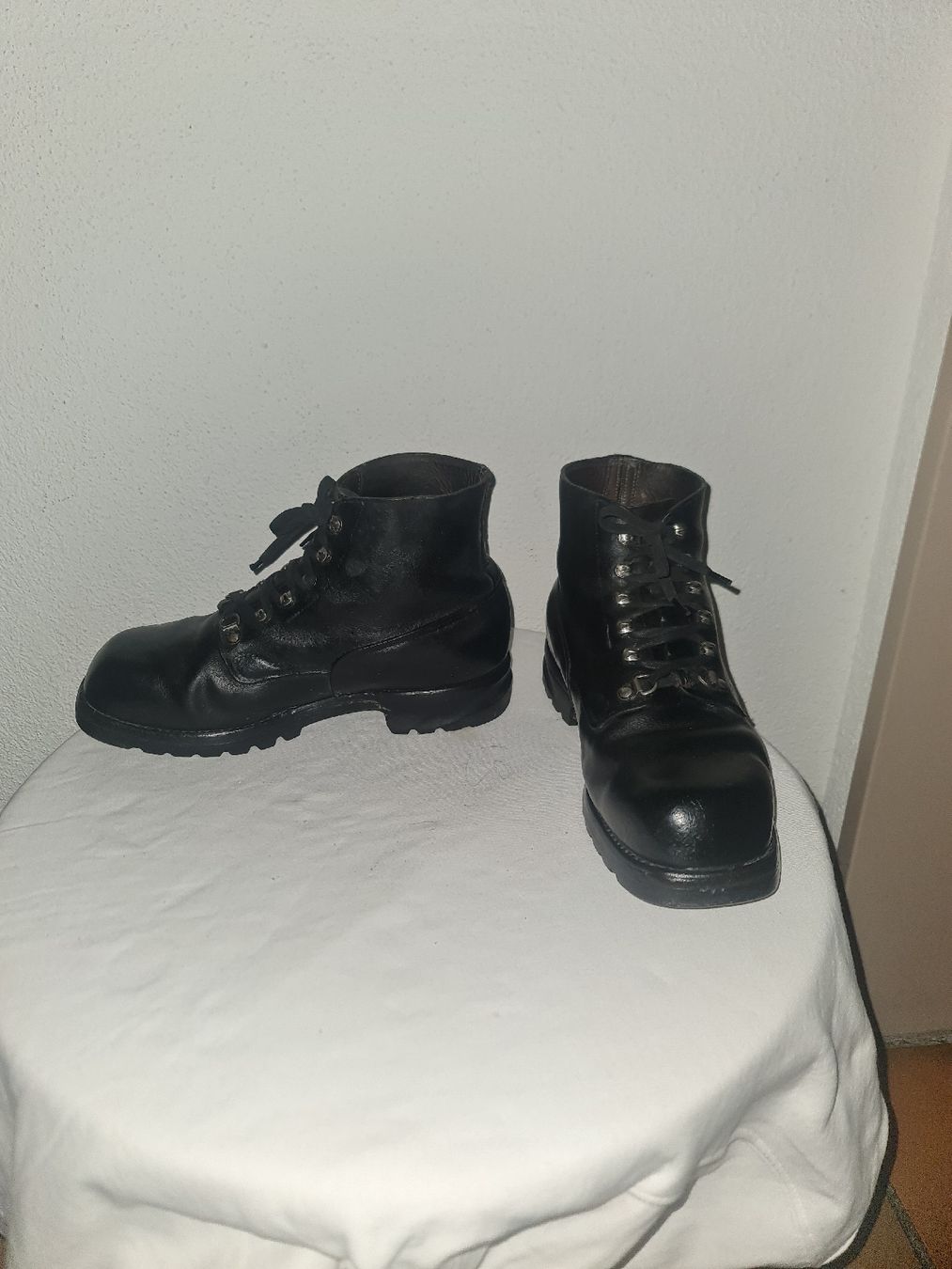 Schweizer Armee Scarpe da uomo: Schweize Militärschuhe 43 – Usato da triengen venduto da fad_g29d 1