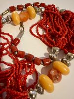 Lot Korallen-Schmuck, 4 Ketten