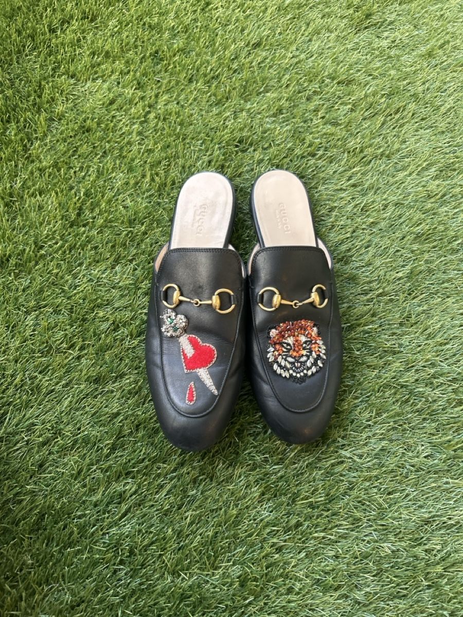 Chaussures femmes: Mules  – D'occasion à Villars sur glâne par fab_gwk5