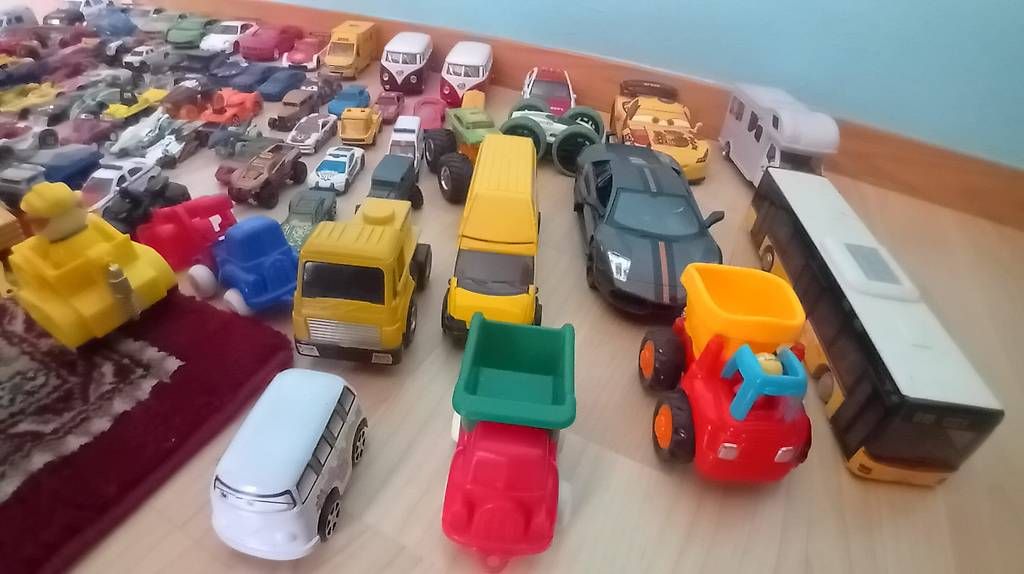 Voitures modèles: Grosse Autosammlung – D'occasion à Schwerzenbach par Aura888 1