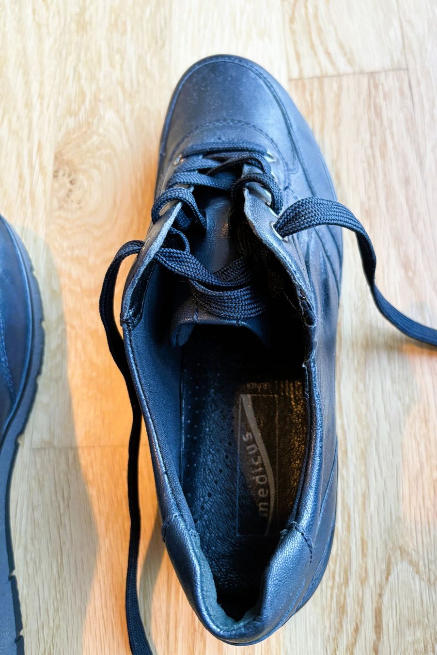 Scarpe da donna: Medicus Halbschuhe Schnürschuhe Leder schwarz – Usato da Riehen venduto da vendita 2
