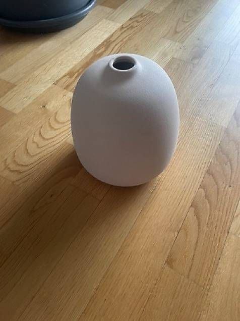 Vasi & Recipienti: Moderne schlichte Vase neu – Usato da Basel venduto da Michellesarah 1