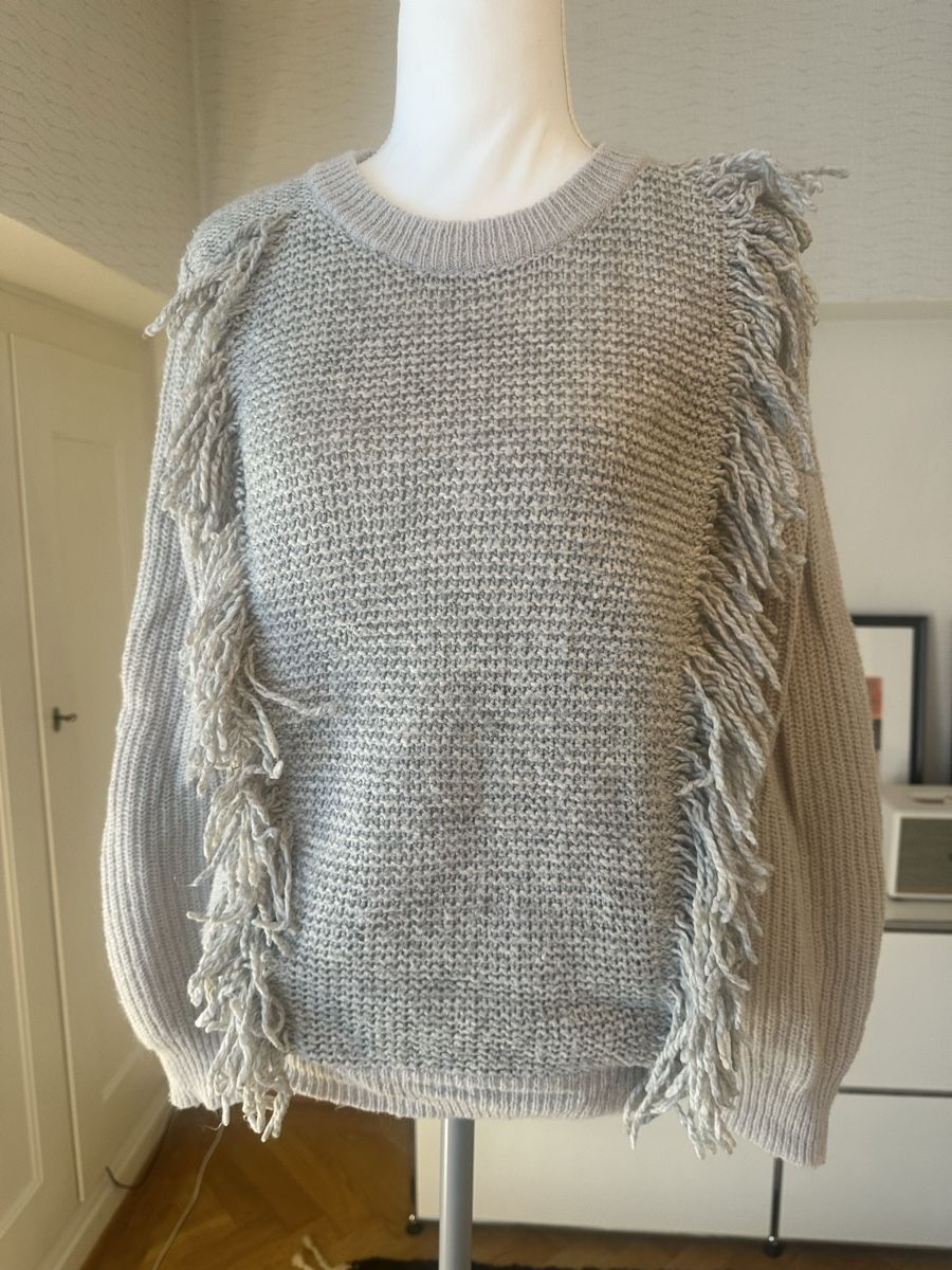 Banana Republic Maglioni & Felpe: Wollpullover grau von Banana Republik mit Fransen – Usato da Zürich venduto da Mona-L 1