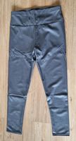 18) graue Kunstleder-Leggins, Grösse L