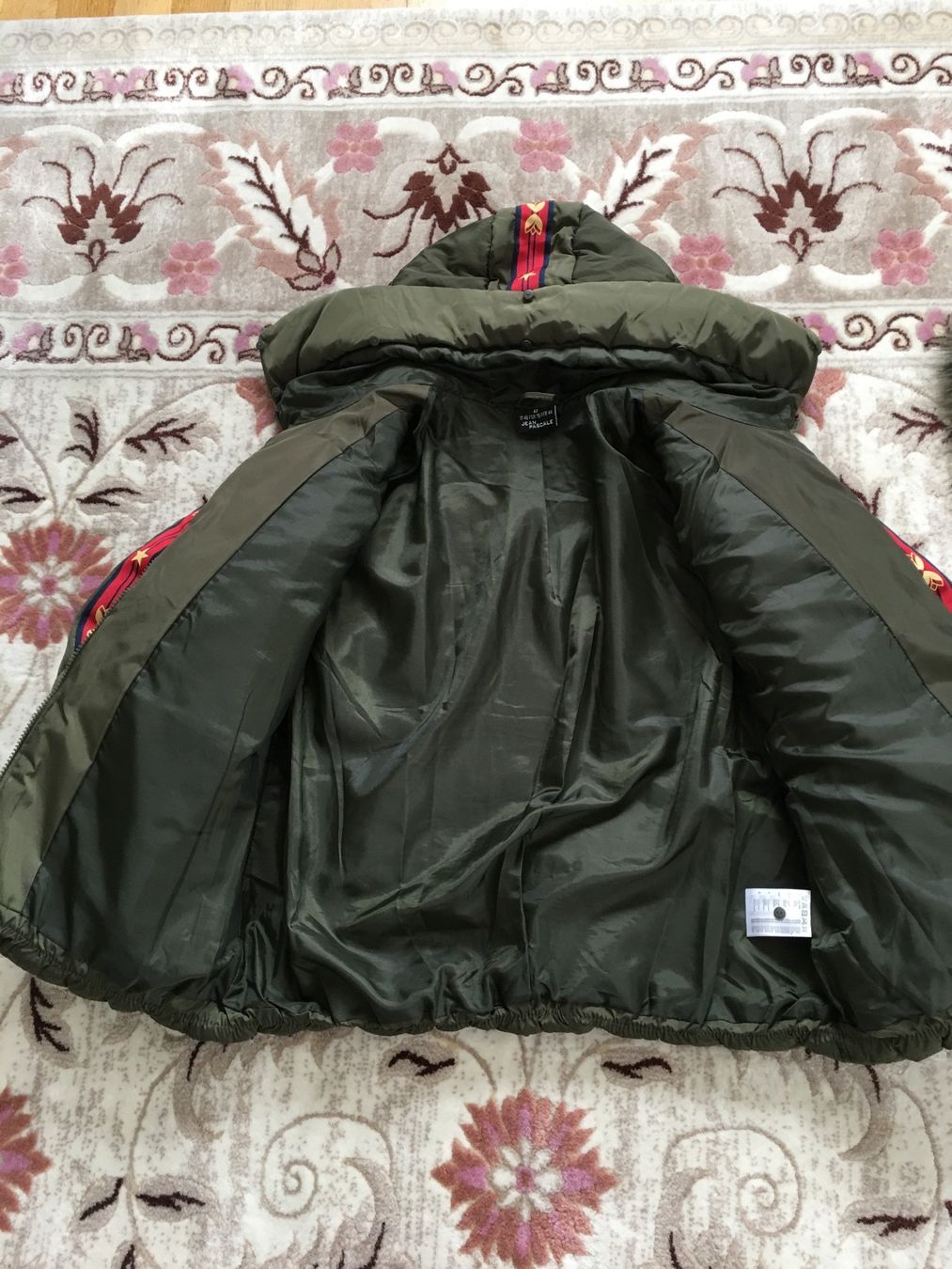 Jacken: Schöne Jacke Gr. 42 – Gebraucht aus Grenchen von Tirana 3