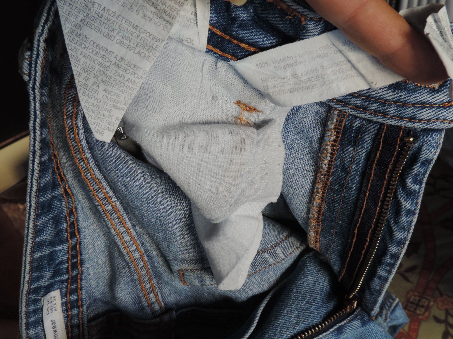 Jeans: jeans et pull rayé vert et blanc – Usato da Genève venduto da Axelle333 8