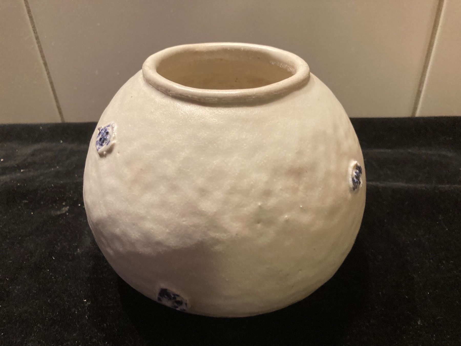 Vasi & Recipienti: Keramik - Vase mit blauen Blümchen – Usato da Zürich venduto da Chaeffeler