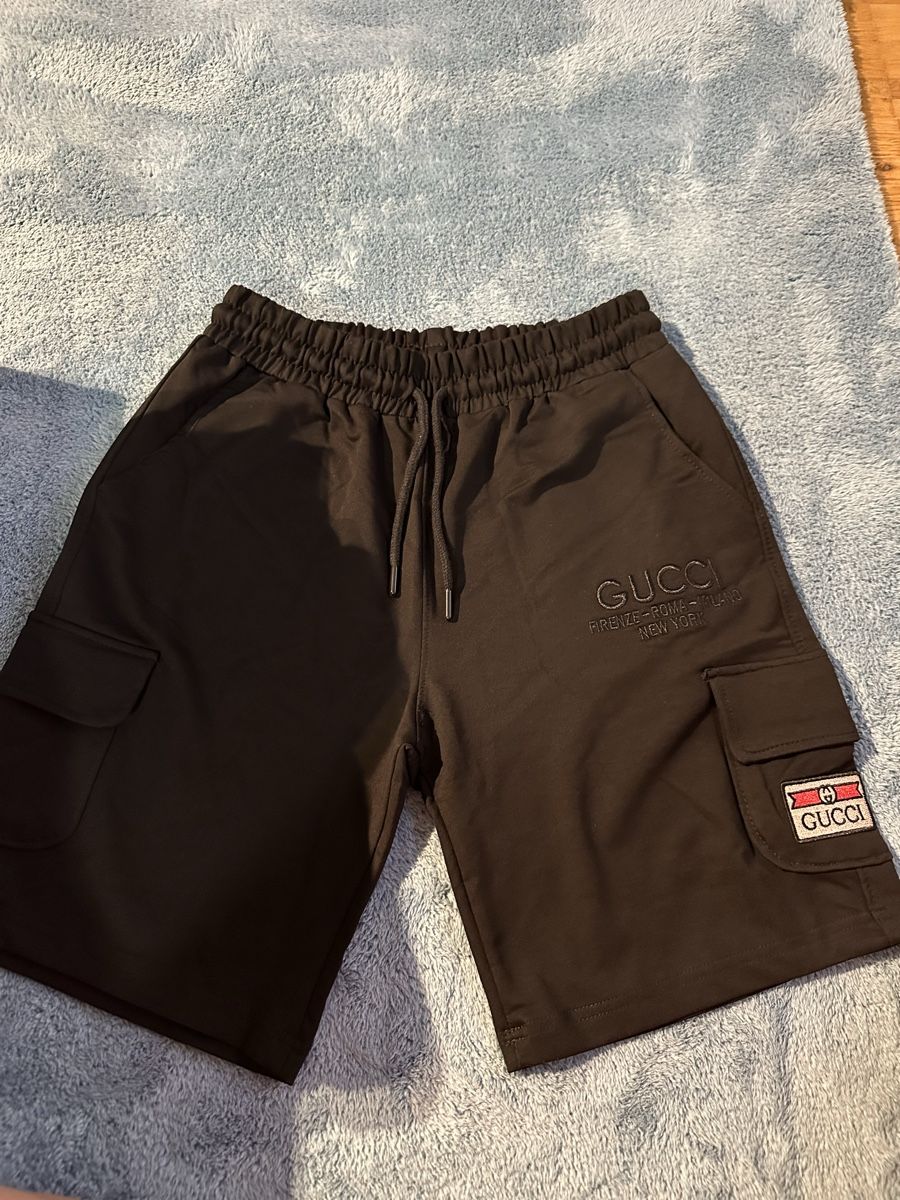 Gucci Hosen: Gucci Men's Cargo Shorts - Black L – Gebraucht aus Basadingen von ttb_vs95