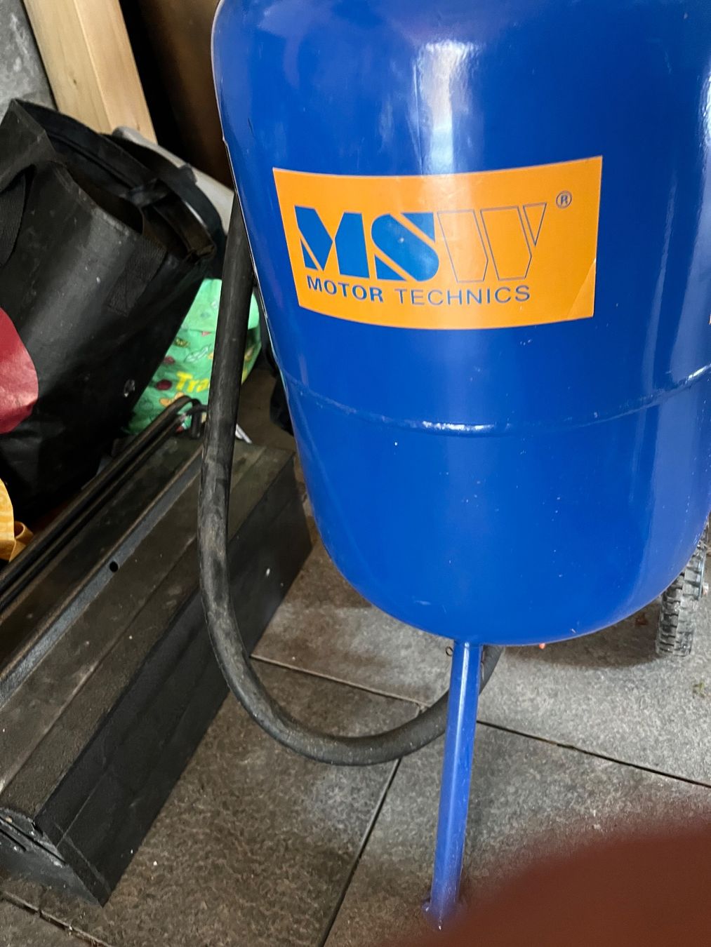 Alle Maschinen: Sandstrahlgerät – Neu (gemäss Beschreibung) aus Weisslingen von Eniclote 2