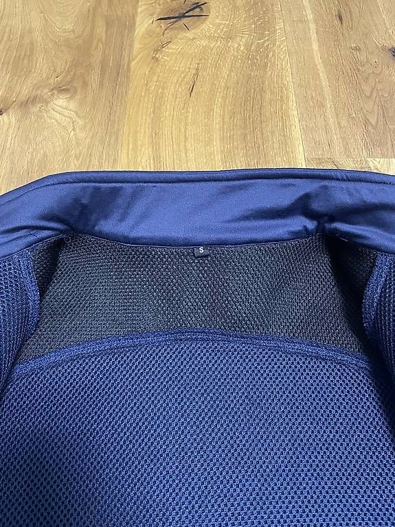 Giacche: UYN Jacke – Usato da Niederönz venduto da pal_b7mq 2
